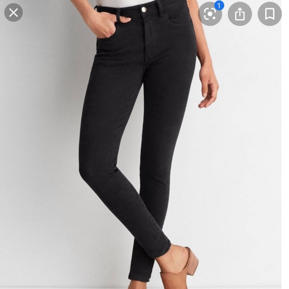 American Eagle black hi-rise jegging - size 4